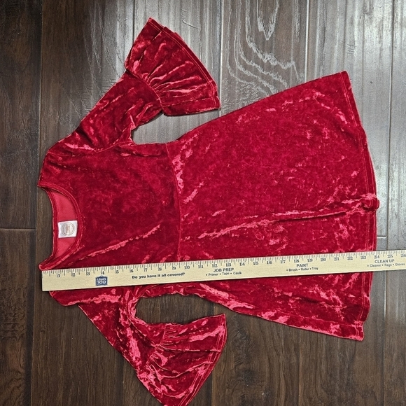 Girls Red Crushed Velvet Bell Sleeve Dress Size 6 - Picture 8 of 8